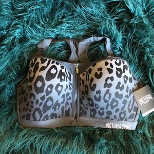 Victoria’s Secret sports bra 36 dd